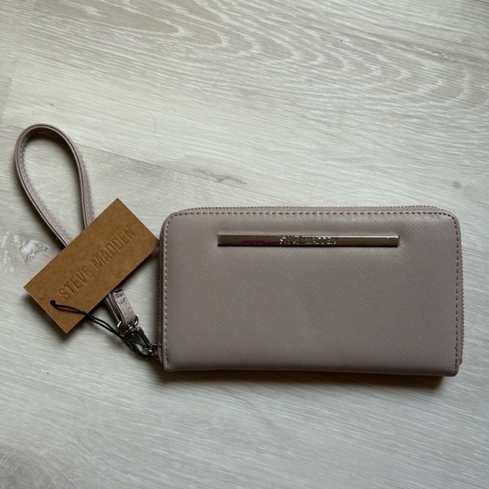 NWT STEVE MADDEN WALLET
